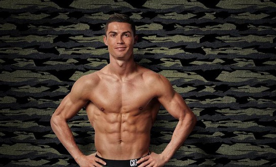 CR7 sở hữu body triệu người mê ở tuổi 35