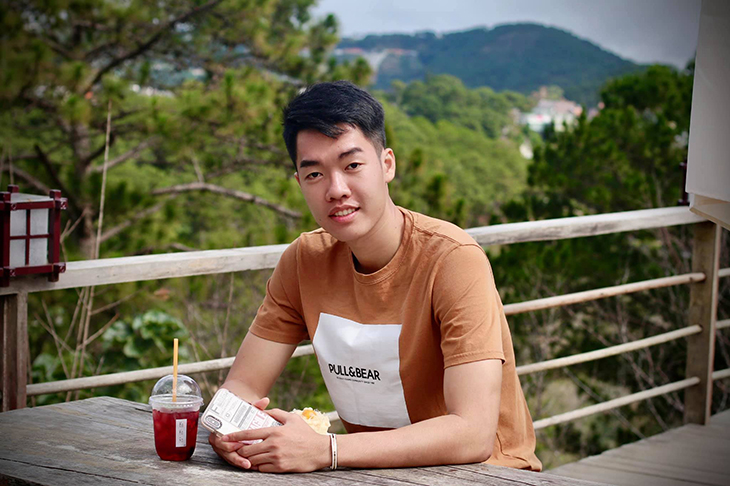 Hot boy Lê Đức Phát nhìn từ Thomas & Uber Cup 2021: HCĐ cầu lông SEA Games chẳng khác HCV
