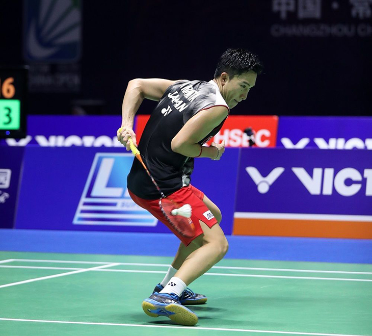 Kết quả cầu lông tứ kết Indonesia Masters 19/11: Số 1 thế giới Momota xử Gemke quá "ác"