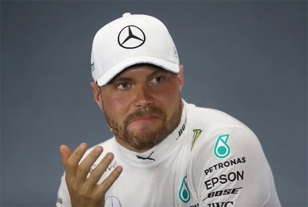 Mercedes giữ chân Bottas, chưa chốt Hamilton