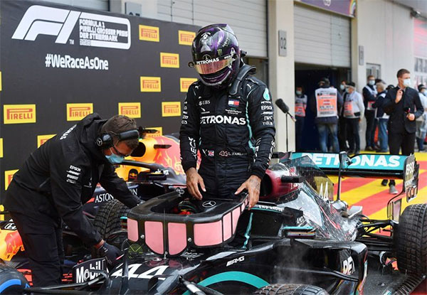 Kết quả vòng loại F1 Grand Prix Áo ngày 11/7: Lewis Hamilton chiếm pole như người ngoài hành tinh