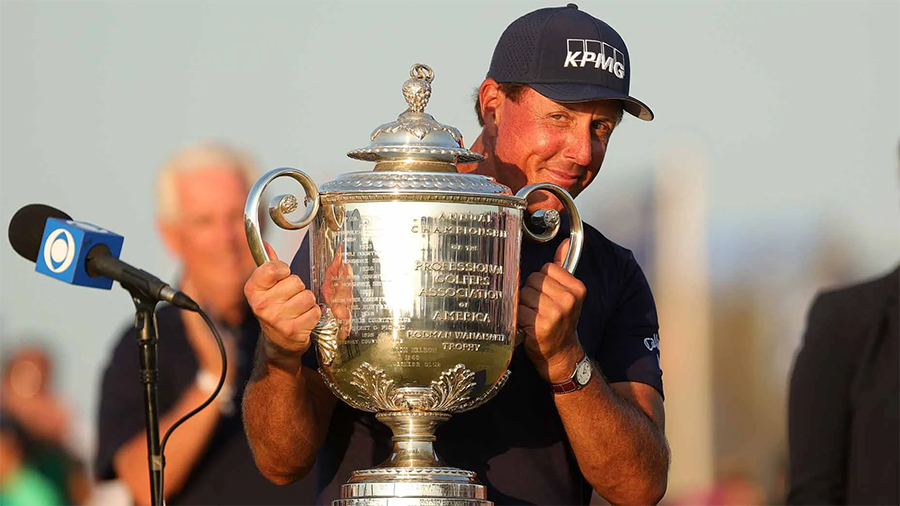 Golf đúng là môn "đại gia": Điểm qua tiền thưởng "khủng" của Phil Mickelson và tổng tiền thưởng của PGA Championship!