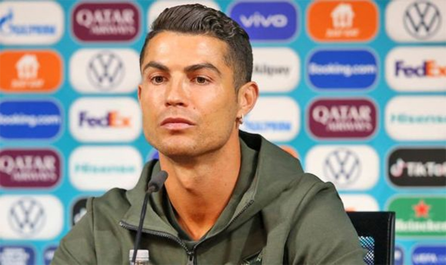Coca Cola có kiện UEFA và Pogba có tẩy chay Heineken không?