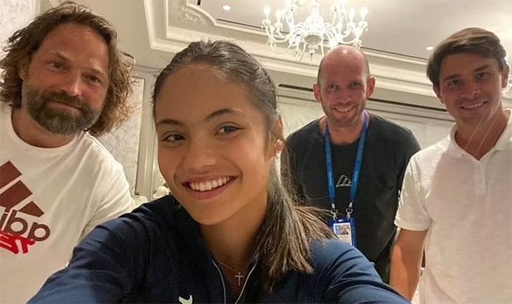 Emma Raducanu chia tay HLV Richardson: Tennis lại chứng kiến cảnh "qua cầu rút ván"