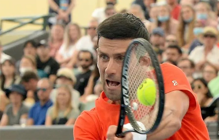 Djokovic bị đau tay trước thềm giải tennis Australian Open