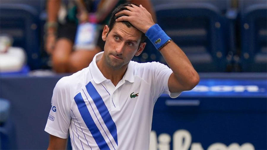 Djokovic phải mãi mang tiếng là "trai hư" vì cú đánh trúng cổ họng trọng tài biên US Open 2020