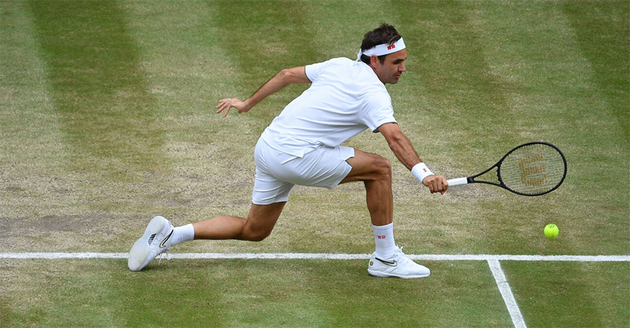 Kết quả tennis Wimbledon mới nhất: Càng đánh càng hay, Federer cùng Medvedev qua vòng 2