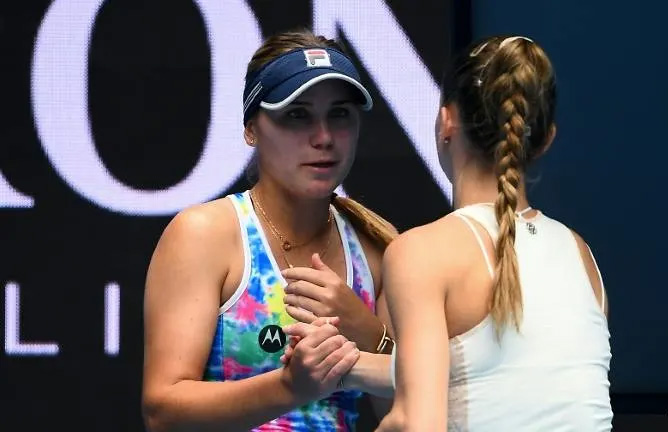ĐKVĐ Sofia Kenin gặp may khi khởi động cho giải tennis Australian Open