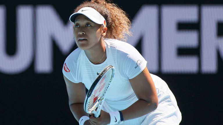 Chạy đà cho giải tennis Australian Open: Mấy bà chị quá "hổ báo"!