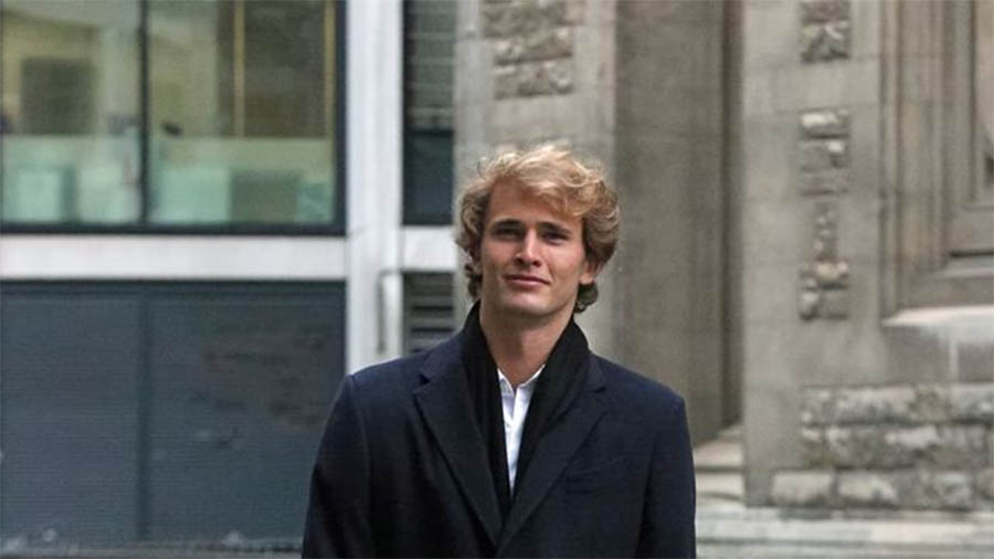 Sao tennis Zverev thoát khỏi ác mộng 2 năm qua do hủy được hợp đồng dài 16 năm!