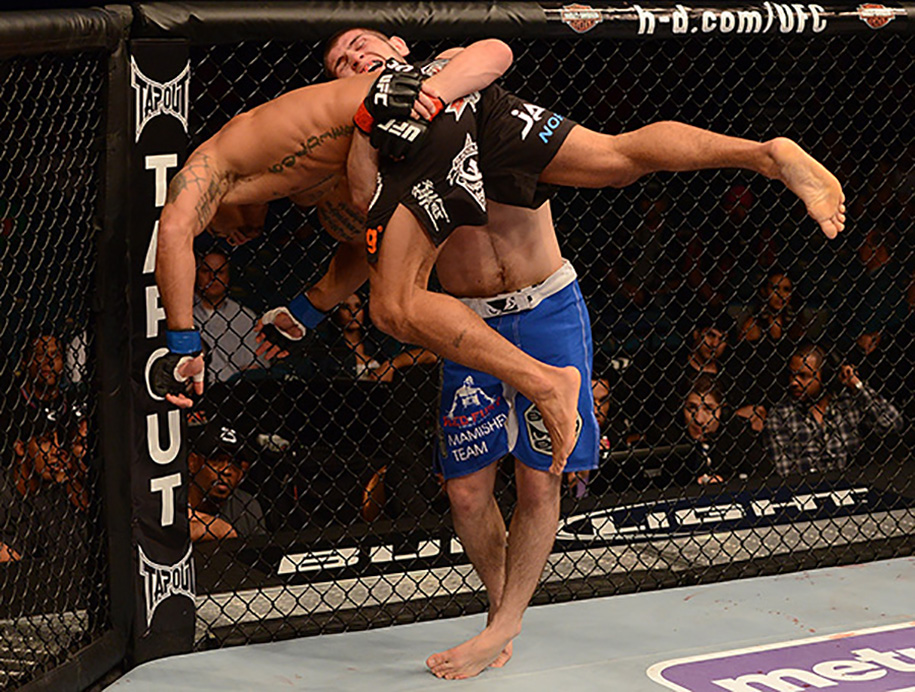 Ngày này năm xưa: Khabib lập kỉ lục, PRIDE chính thức đóng cửa