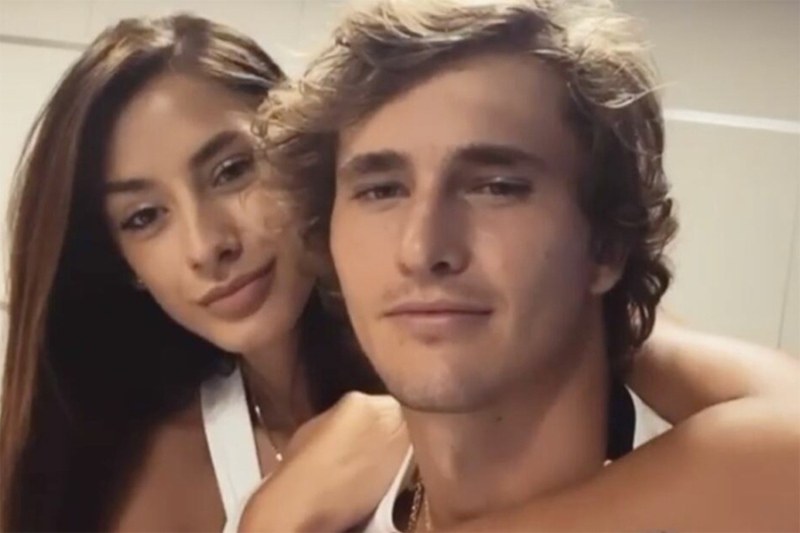Bị bồ đá, Alexander Zverev cũng là "nạn nhân" COVID-19