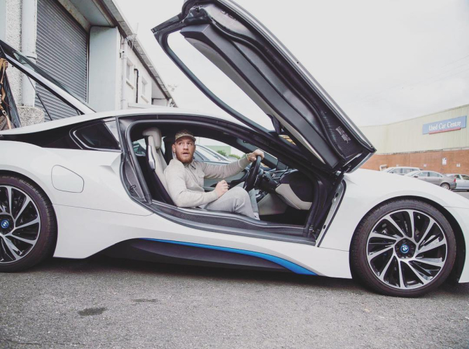 Chiêm ngưỡng dàn siêu xe của Conor McGregor