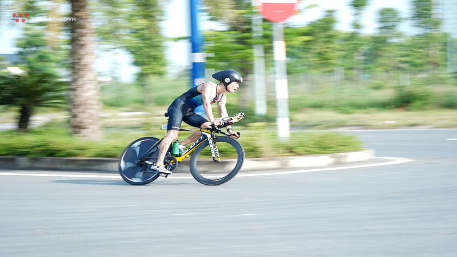 Quán quân Hanoi Triathlon 2020 cảnh báo “sự nguy hiểm của tâm trạng” sau cuộc đua