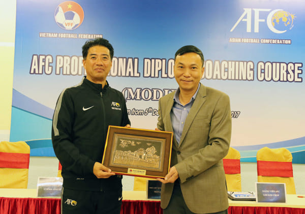 GĐKT VFF người Nhật từng là HLV trưởng ở đội bóng cũ của Tuấn Anh