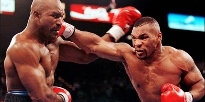 Lý do Holyfield có cửa thắng cao hơn Mike Tyson dù già hơn