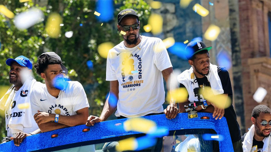 Chủ tịch Warriors thú nhận việc chẳng mấy vui vẻ với Kevin Durant