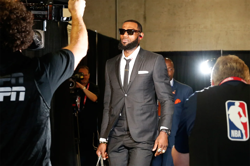 LeBron James và dàn sao NBA nắm trùm danh sách kiếm tiền đỉnh nhất