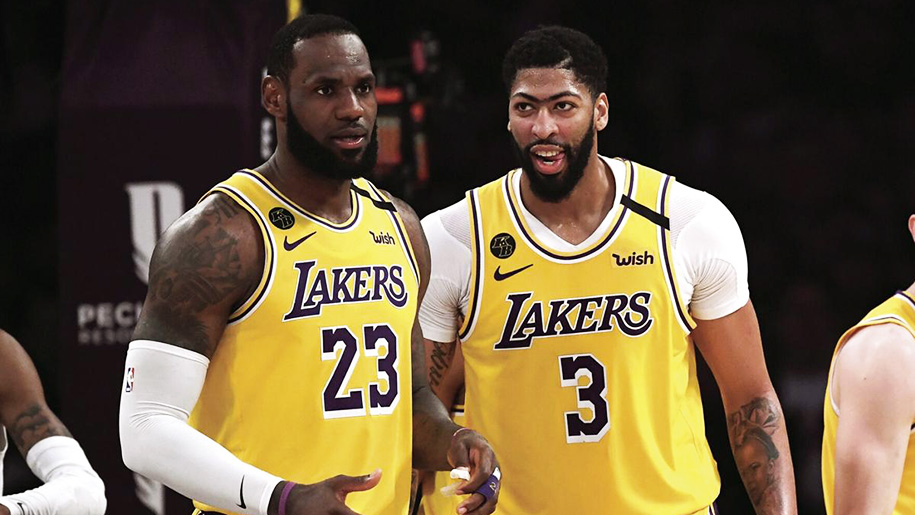 LeBron James siêu "clutch" ở phút cuối, LA Lakers đánh bại Clippers