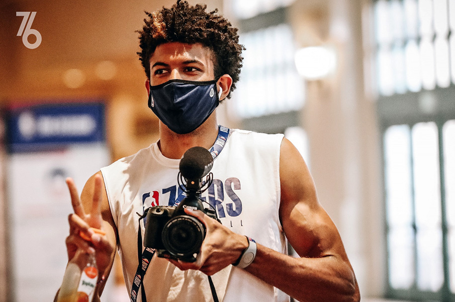 Sao trẻ 76ers chia sẻ góc nhìn về cuộc sống bên trong thế giới NBA