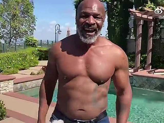Mike Tyson từ chối lời mời 20 triệu đô la của giải Boxing tay trần BKFC
