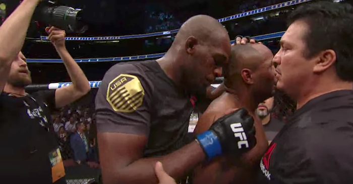 Ngày cả Jon Jones và Daniel Cormier cùng nhau khóc