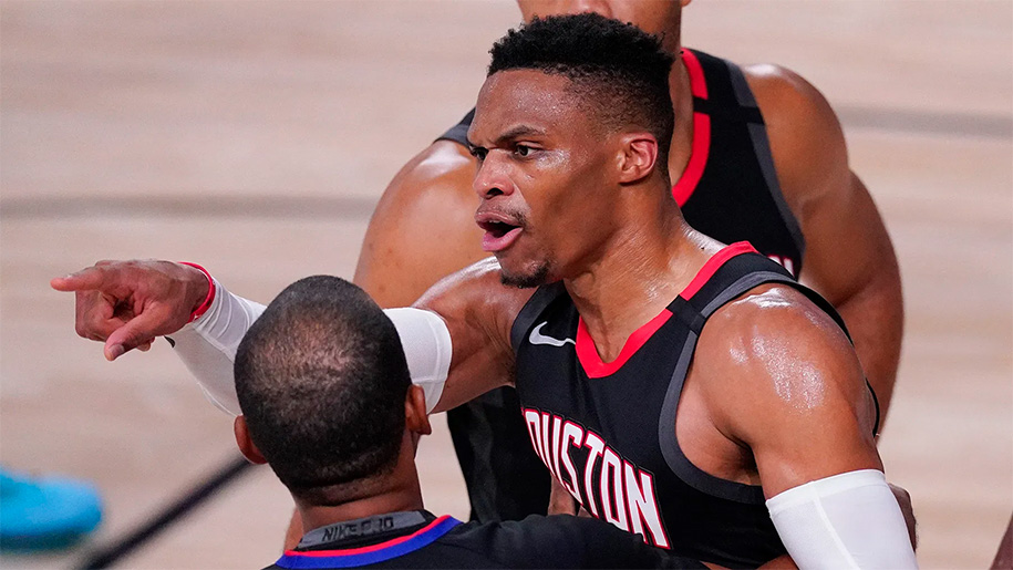 Russell Westbrook trashtalk với... anh trai của Rajon Rondo?