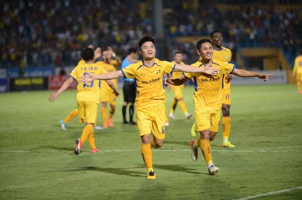 SLNA lên đỉnh V.League và những con số không biết nói dối