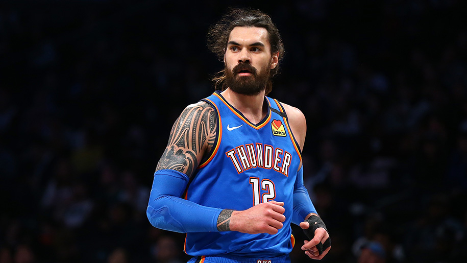 Aquaman Steven Adams đáp trả cực gắt ai than phiền trong khu cách ly