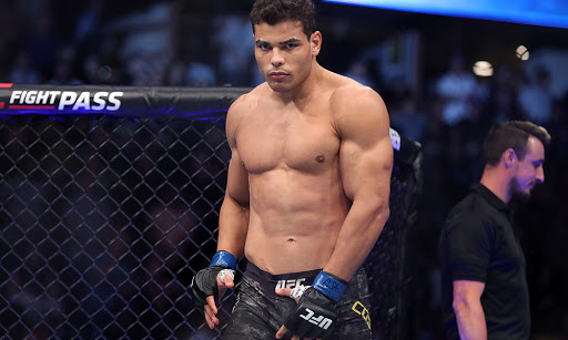 Thêm một ngôi sao UFC đòi lương cao lố bịch
