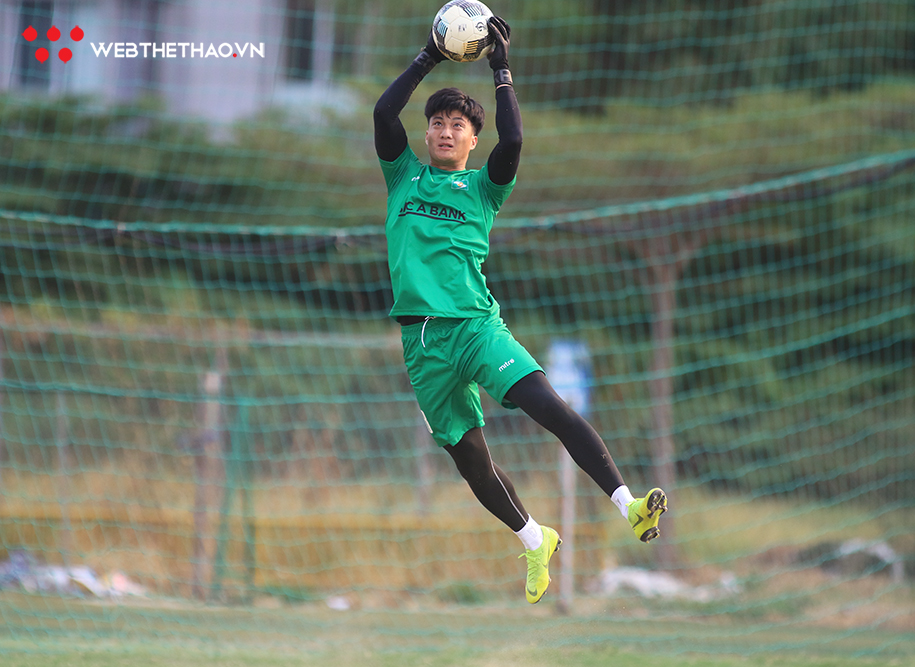 Nguyễn Văn Hoàng: Ứng viên tiềm năng thay Đặng Văn Lâm ở AFF Cup 2020