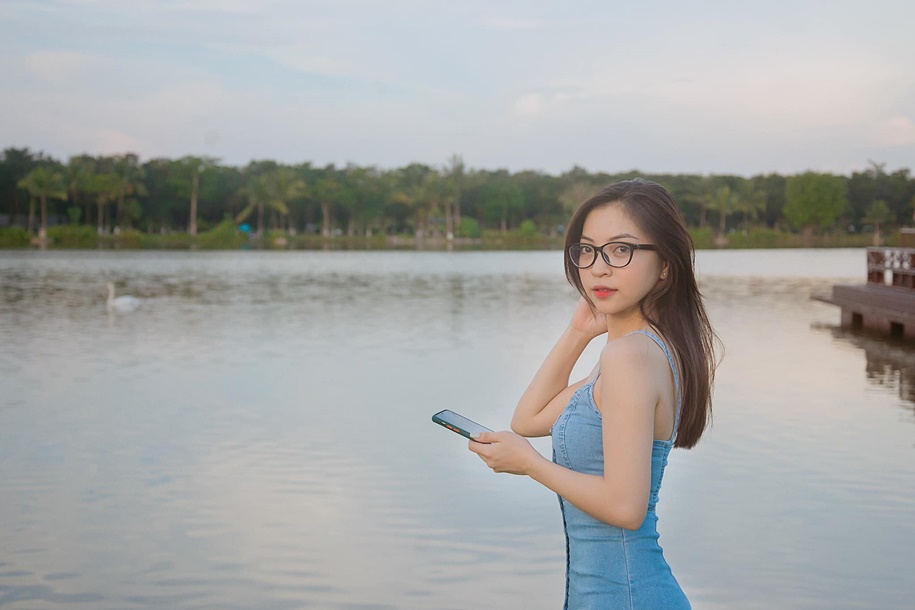 Quang Hải chơi vơi giữa scandal hack facebook, tình cũ Nhật Lê tung ảnh đốn tim fan