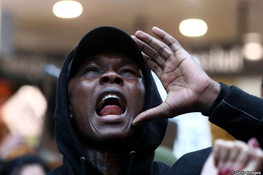 Israel Adesanya tham gia tuần hành Black Lives Matter tại New Zealand