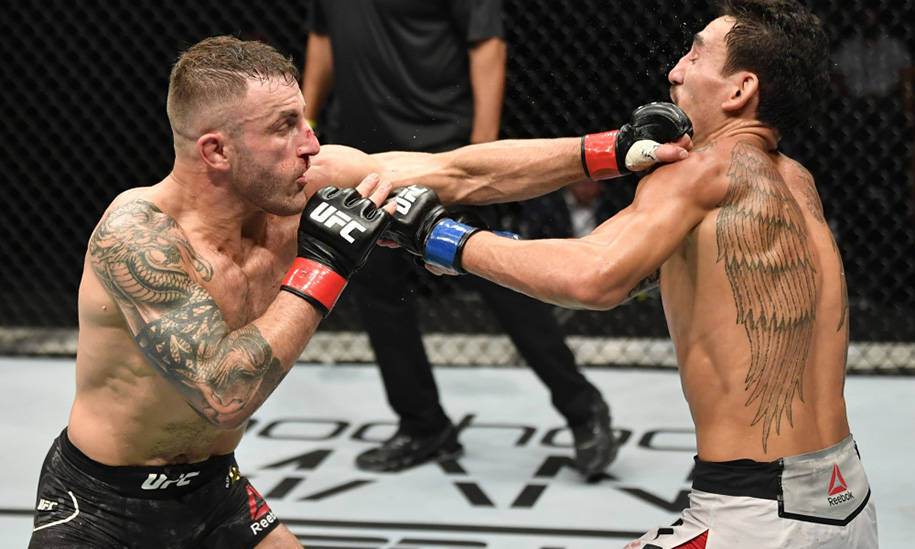 Dana White thẳng thừng phản đối trọng tài và giám khảo tại UFC 251