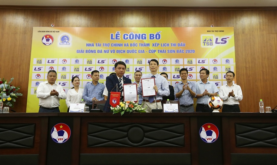 Nhà vô địch giải VĐQG nữ 2020 nhận 300 triệu đồng