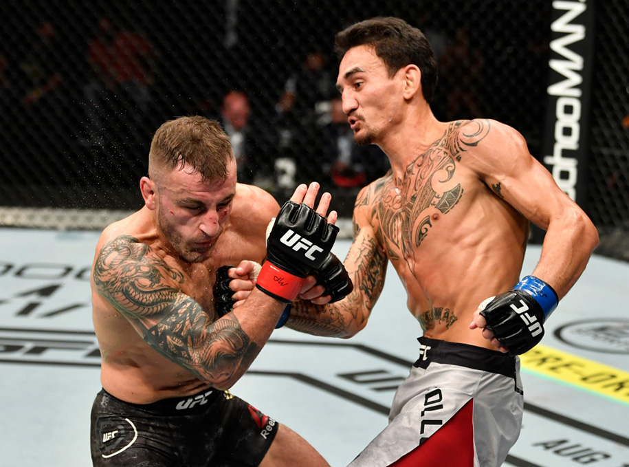 Max Holloway: Mọi người ngừng nói về trận thua của tôi được rồi