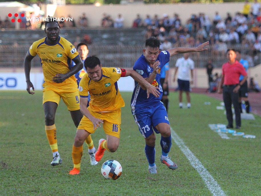 SLNA kiến nghị dừng V.League