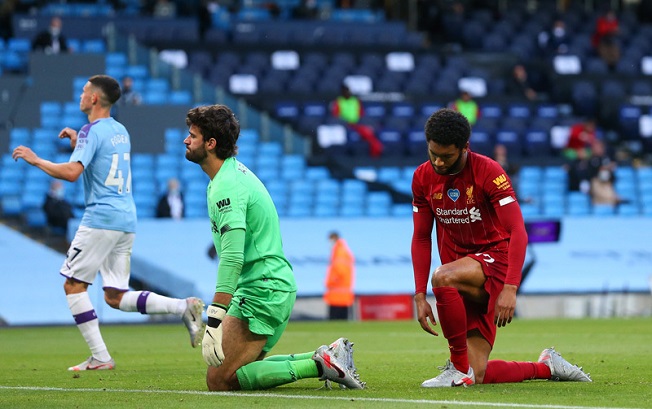 Liverpool là tân vương Ngoại hạng Anh thua đậm nhất lịch sử