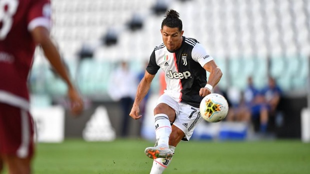 Ronaldo phá kỷ lục ghi bàn tồn tại gần 60 năm ở Juventus