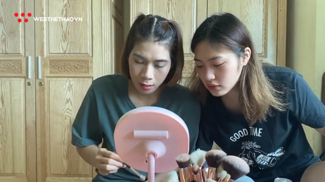 Sao bóng chuyền Đoàn Thị Lâm Oanh & Trần Việt Hương lên sóng hướng dẫn làm đẹp