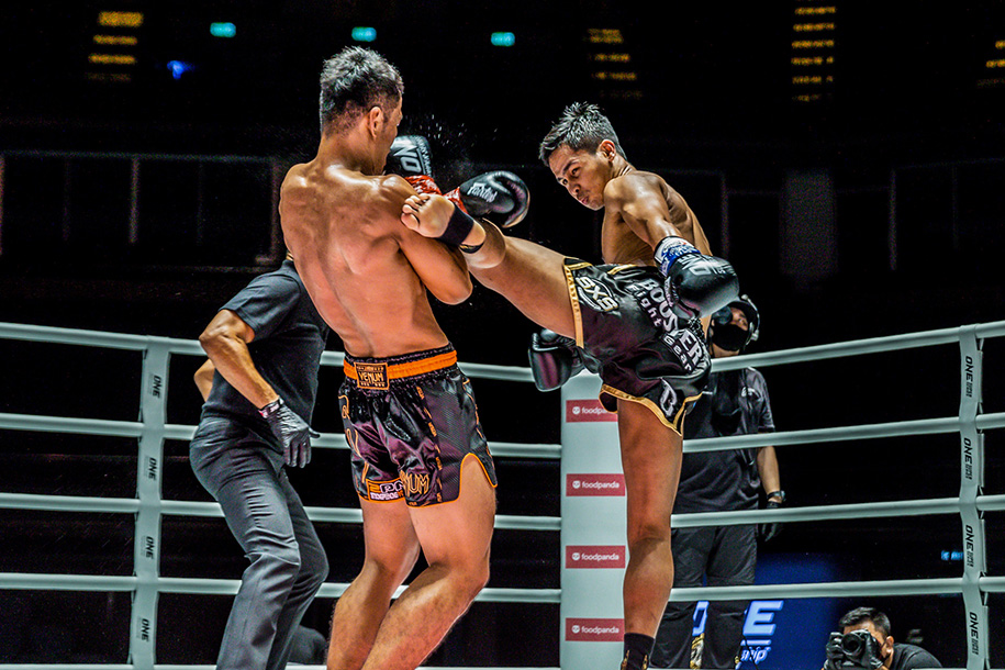 Sư đệ Buakaw đại thắng Sát Thủ Nhí ngày chào sân ONE Championship