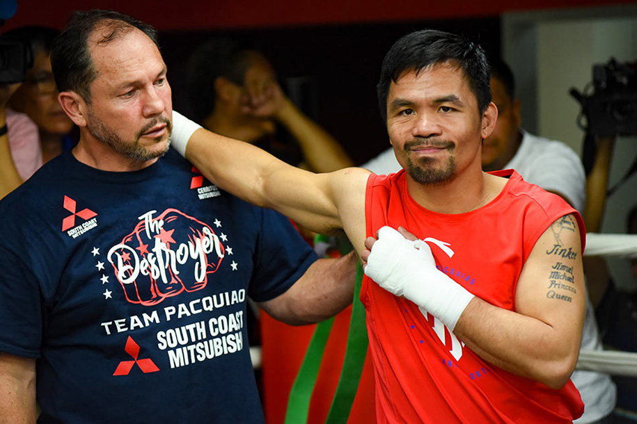 HLV Manny Pacquiao: 'Sao phải tự hạ giá và làm giàu cho một kẻ vô nghĩa như Conor?'