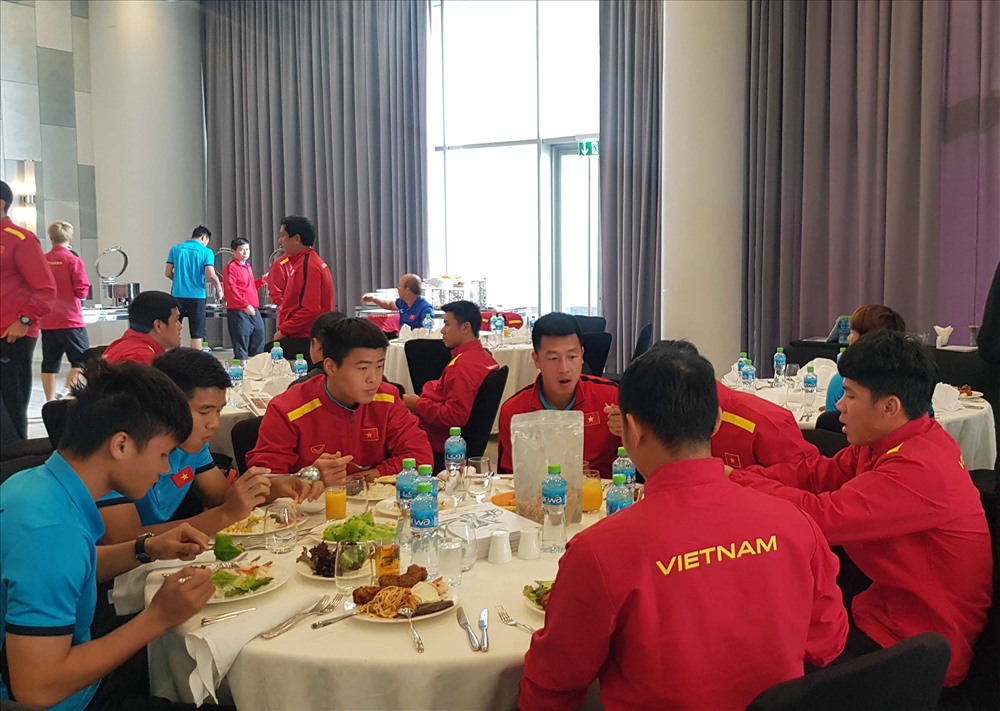 Ông Park: Thể lực và chế độ dinh dưỡng là nỗi lo của bóng đá Việt Nam