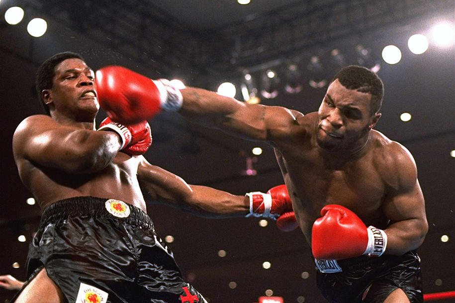 Trận đấu trở lại của Mike Tyson dời lịch sang tháng 11