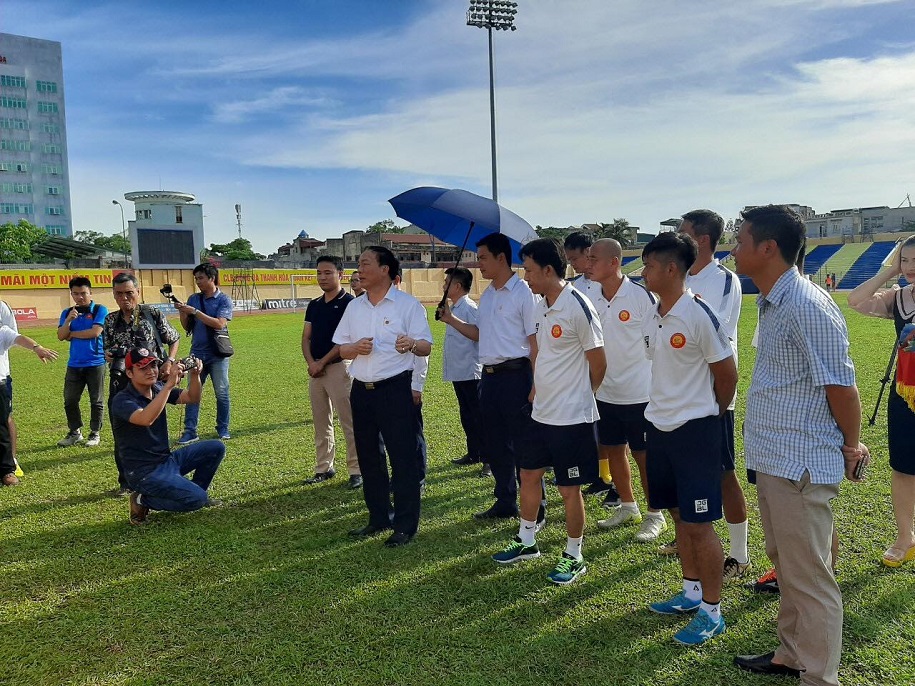 Thanh Hóa FC ra văn bản chỉ đạo lạ, HLV Nguyễn Thành Công từ chức