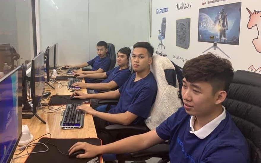 Giữa tâm bão phê phán Mạnh Hào, Chim Sẻ Đi Nắng đứng ra nhận trách nhiệm
