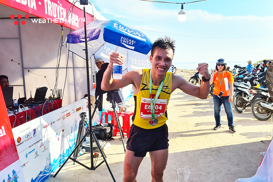 Chàng thượng úy điển trai 6 năm liên tiếp vô địch 10km Tiền Phong Marathon Chàng thượng úy điển trai 6 năm liên tiếp vô địch 10km Tiền Phong Marathon