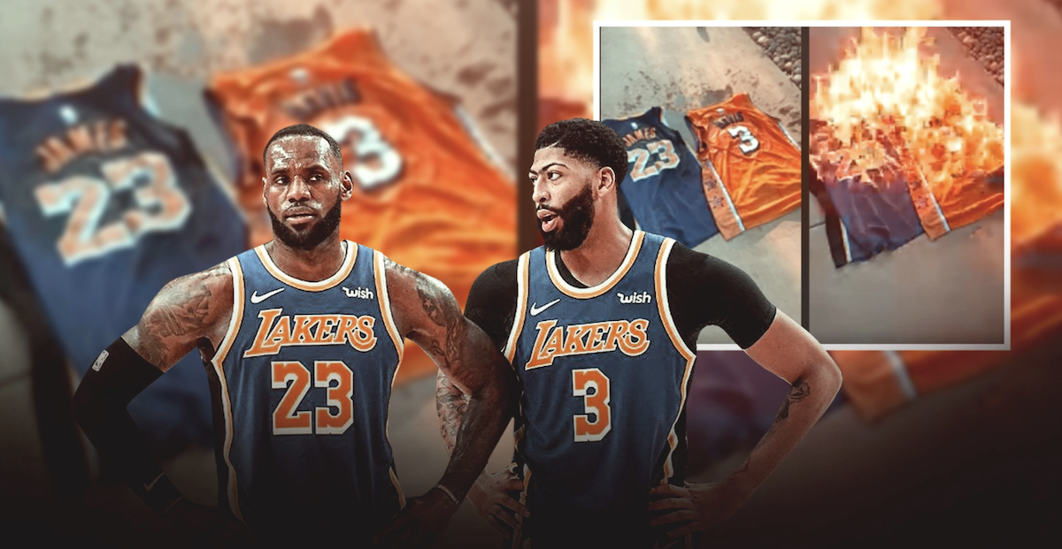 Người hâm mộ đốt áo LeBron và A.Davis sau khi quỳ gối hát quốc ca
