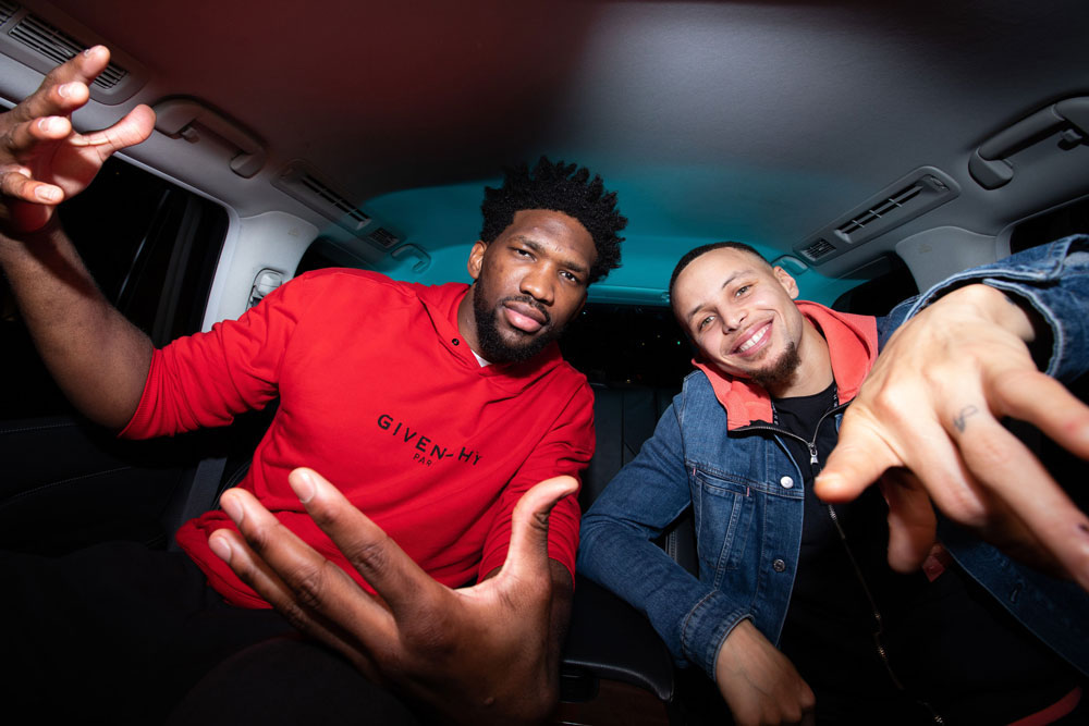 Joel Embiid vô tình để lộ logo mới của Under Armour