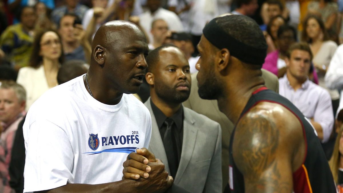 LeBron James thừa nhận đã bật khóc vì Michael Jordan